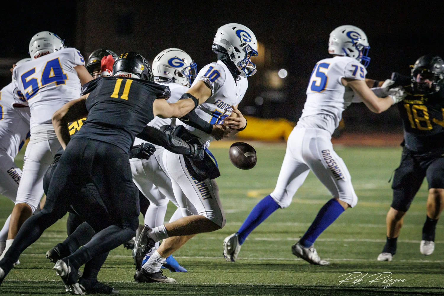 El Cap forced punt by the Grossmont QB